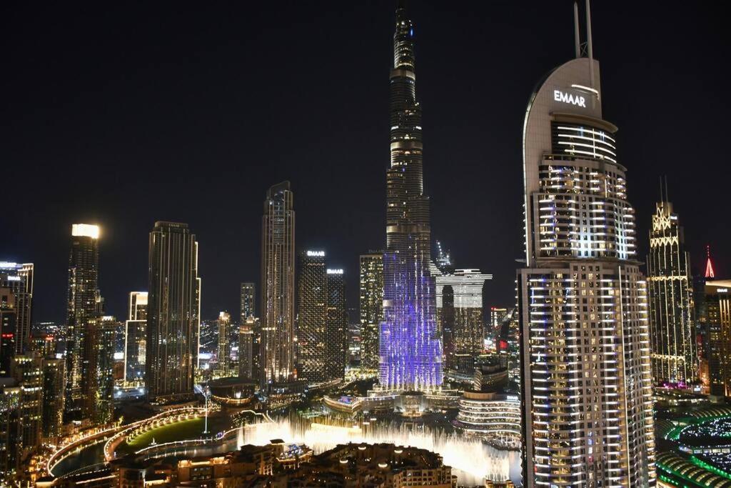 Burj Roayle-magical Burj & Fountain Sky Views 3+ 1 Bedroom Appartement Dubaï