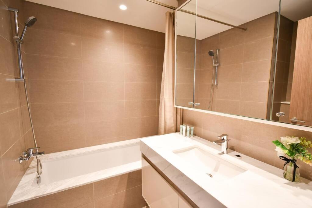 Appartement Burj Roayle-magical Burj & Fountain Sky Views 3+ 1 Bedroom Dubaï