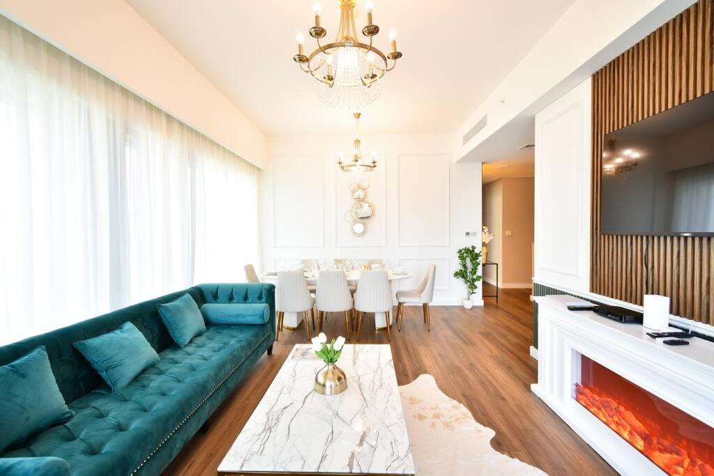 Appartement Burj Roayle-magical Burj & Fountain Sky Views 3+ 1 Bedroom Dubaï
