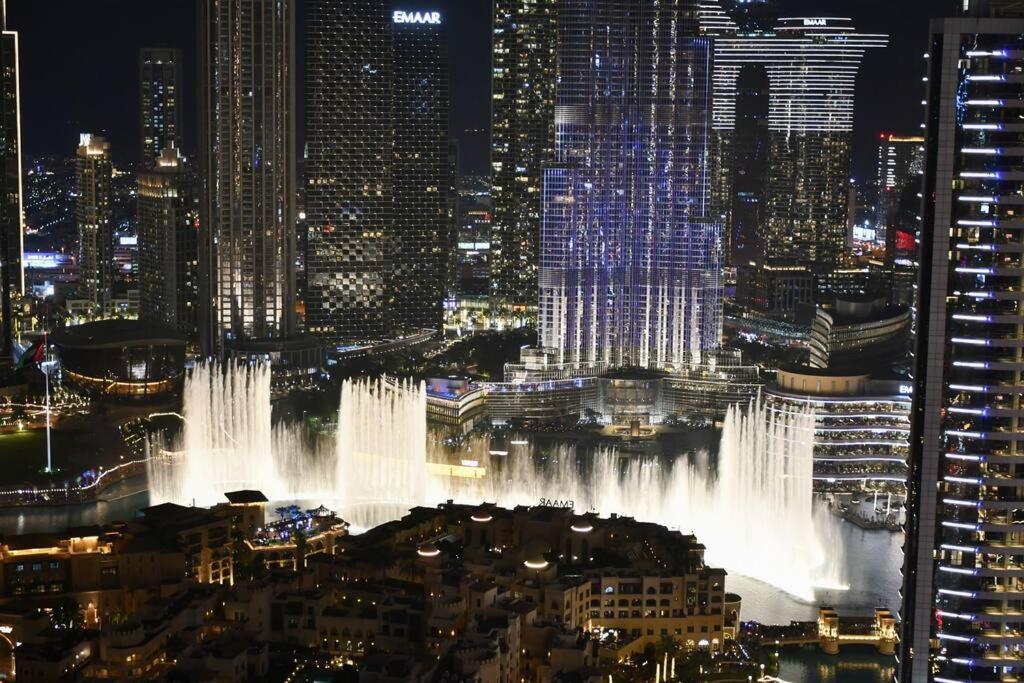 Апартаменти Burj Roayle-magical Burj & Fountain Sky Views 3+ 1 Bedroom Дубай